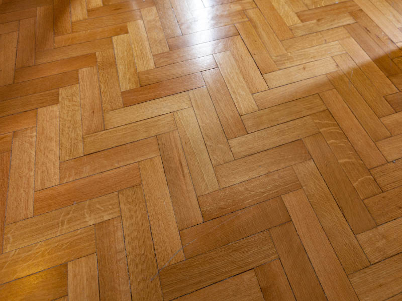 Restauro e levigatura vecchi parquet